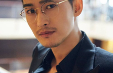 娱乐圈戴眼镜的男明星,盘点娱乐圈戴镜男星的时尚风采